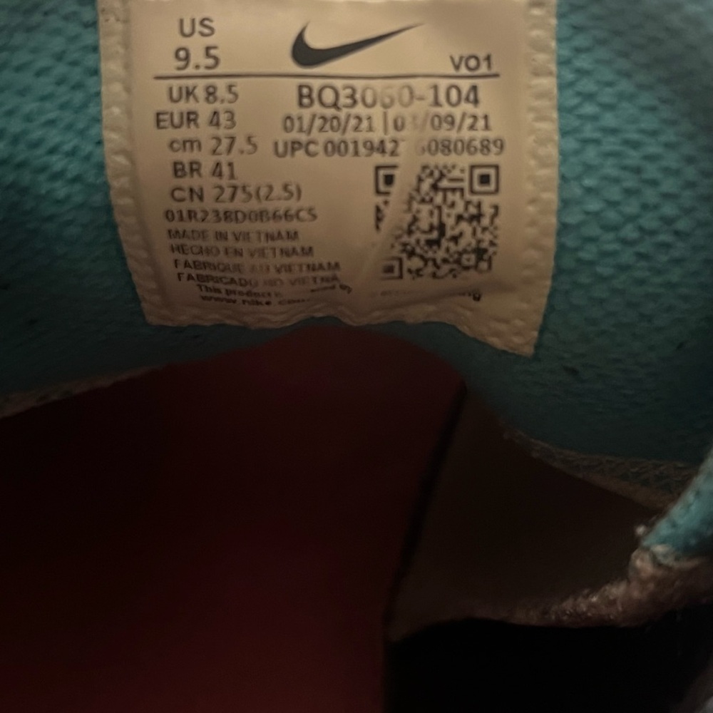 Kyrie Flytrap 3s - image 3